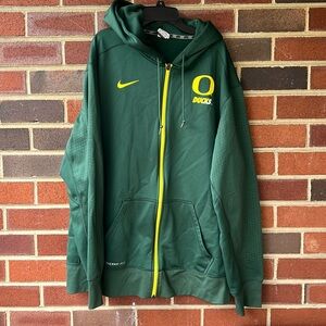 Nike Oregon Ducks hooded jacket therma-fit. O Ducks
